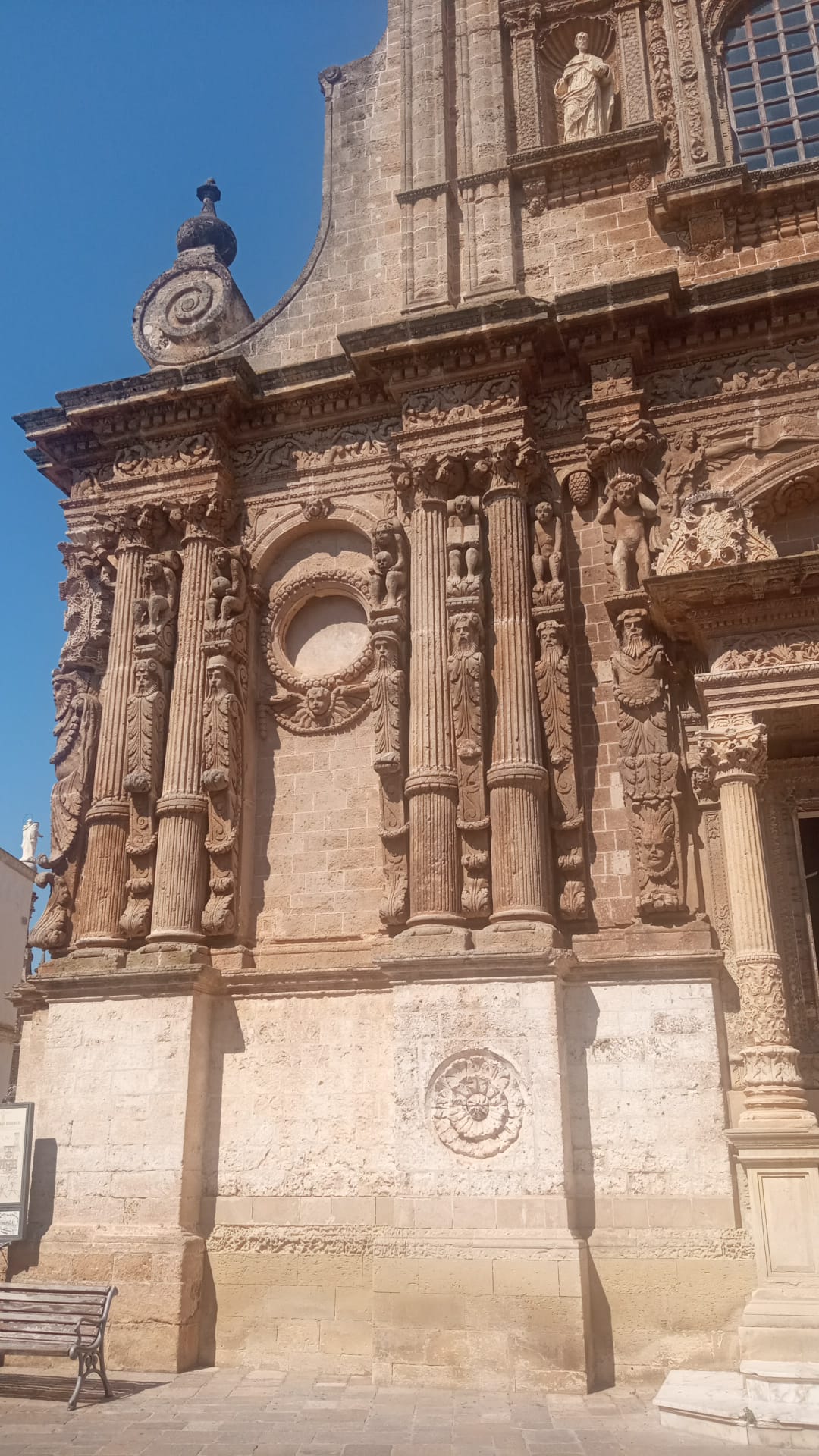 Fachada barroca da Chiesa di San Domenico.