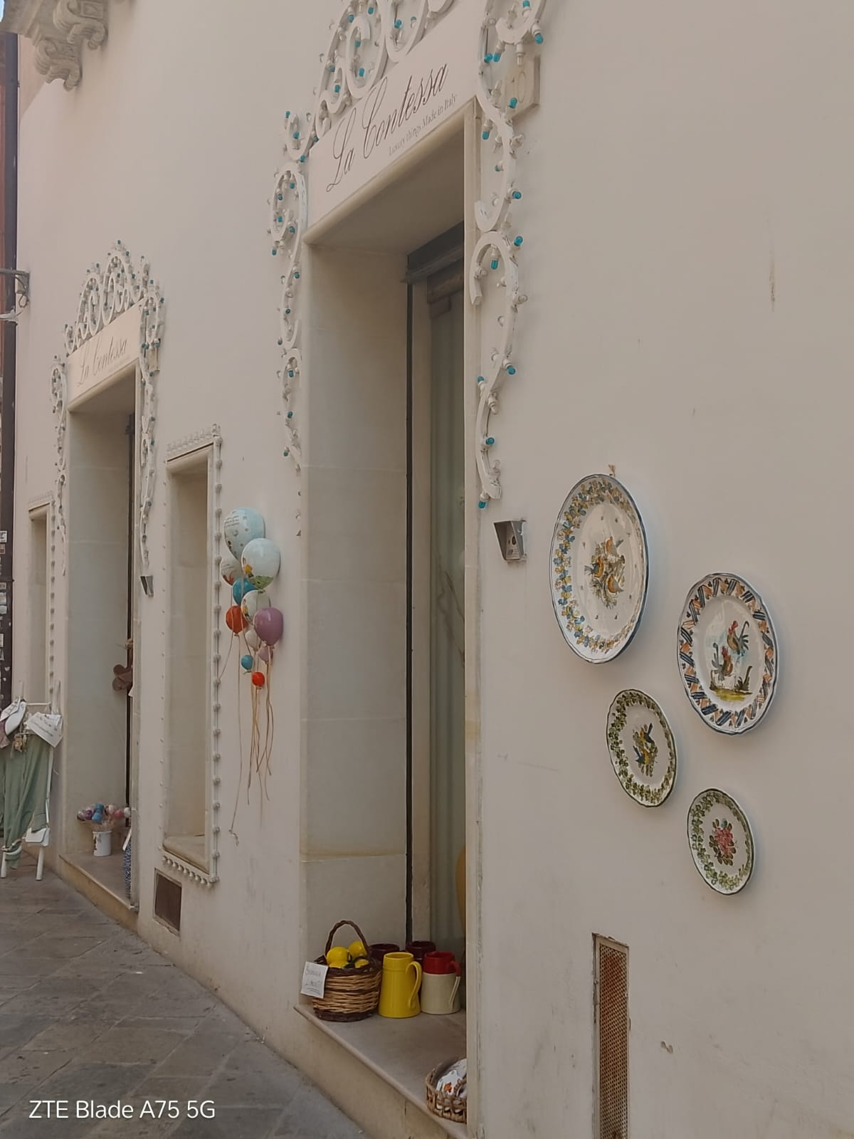 Detalhe de rua com decoração em Nardò.